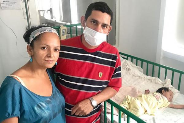 Tidak lama setelah tiba di Kolombia lima bulan lalu, Moreno melahirkan Deivismar, yang kini dirawat karena kekurangan gizi.