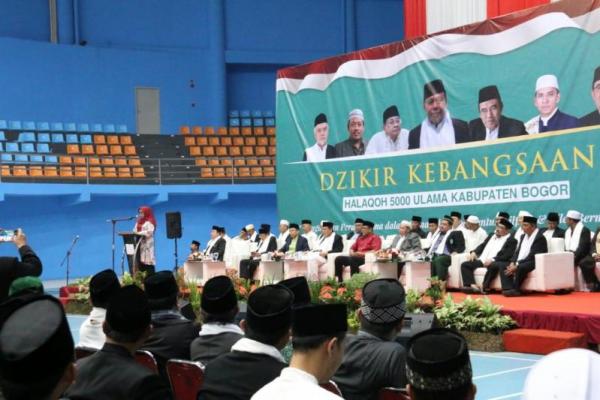 Mewakili Ulama Bogor, KH Mukri Aji mengatakan bahwa peran ulama di masyarakat begitu sangat berarti.