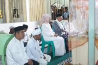 KH Ma`ruf Ditemani Ratu Tatu Chasanah Berziarah ke Makam Sultan Ageng Tirtayasa Serang
