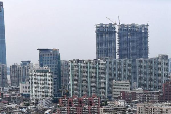 harga rumah di 70 kota besar China naik tipis, termasuk di wilayah kota-kota besar seperti Beijing dan Shanghai.