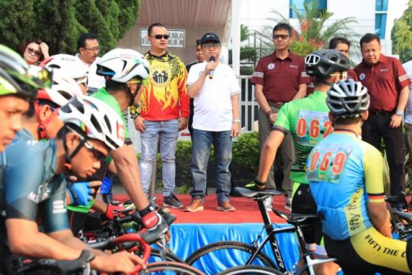 Ajang fun bike Tour de BUMDes 2019 untuk yang kedua kalinya di laksanakan di Sumatera barat. Sebelumnya, ajang dilaksanakan pada 2017. Oleh karena itu, Anwar berharap ajang fun bike Tour de BUMDes dapat diikuti oleh daerah-daerah lainnya