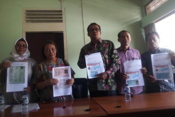 Ketua Garda Buruh Migran Indonesia (BMI), Ahmad Iman berencana melaporkan PT Citra Catur Utama Karya (PT. CCUK) ke Mabes Polri atas dugaan perdagangan orang ke luar negeri dan pemalsuan Identitas Pekerja Migran Indonesia