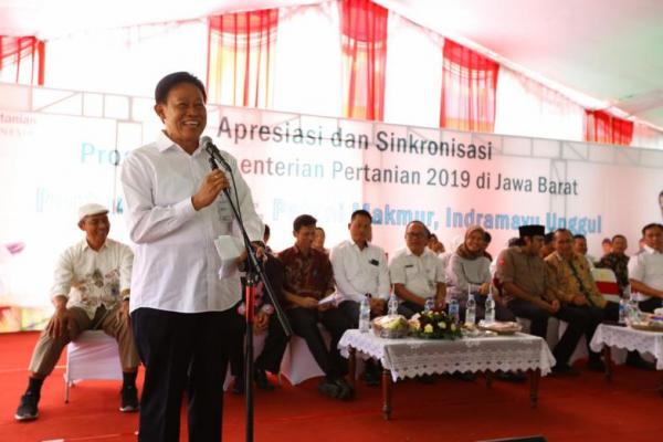 Kementerian Pertanian mengucurkan bantuan senilai Rp44 miliar dalam dalam kunjungan kerja di Indramayu.