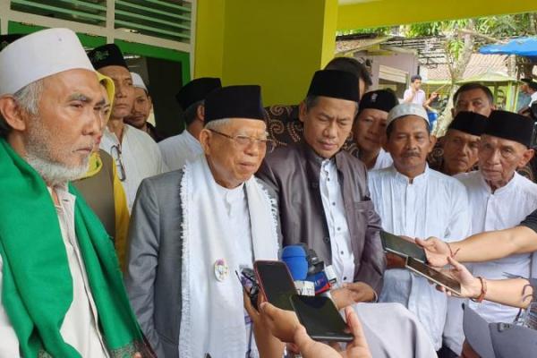 Kiai Ma`ruf Amin mengatakan MUI sejak 2014 di Padang Panjang membuat fatwa jangan membuang suara atau golput saat pemilu.