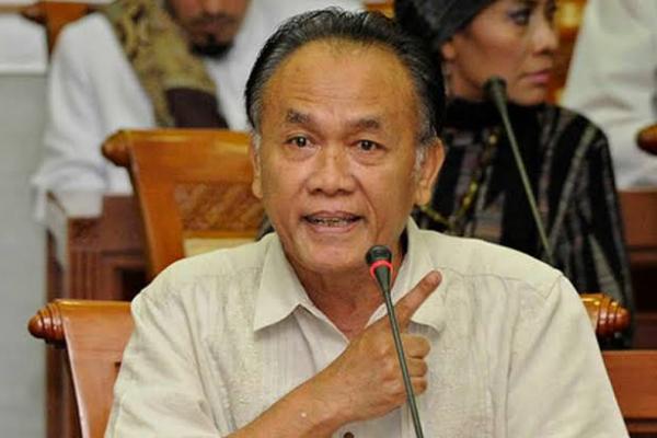 Saurip Kadi yang dikenal sebagai teman seangkatan Capres Nomor 02 Prabowo Subiyanto di AKABRI (Nomor Akademi 70), menyebut Prabowo kembali mempermalukan TNI.