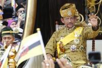 Brunei Hentikan Rencana Hukum Rajam Homoseksual