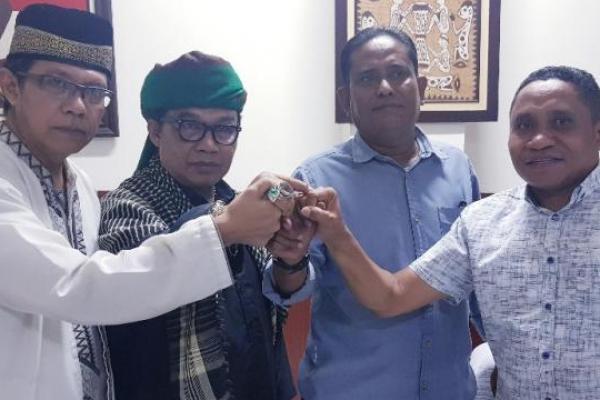 Riano selaku pimpinan Relawa LRJ mengaku telah membangun komunikasi dengan saudara sesama bangsa dari Relawan Pendukung Prabowo-Sandi.