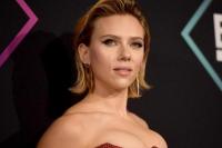 Paparazzi Bikin Scarlett Johansson Ketakutan