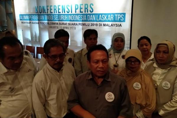 Alumni Perguruan Tinggi Seluruh Indonesia (APTSI) bersama Laskar TPS meminta Komisi Pemilihan Umum (KPU) dan Badan Pengawas Pemilu (Bawaslu) untuk segera menyelesaikan kasus tercoblosnya surat suara Pemilu 2019 di Malaysia.