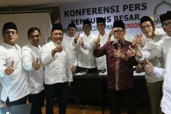 Di penghujung kampanye akhir Pilpres hari ini, pasangan Jokowi-Ma`ruf Amin tambah kekuatan dengan mendapat dukungan dari 24 DPW Masyarakat Cinta Masjid. 