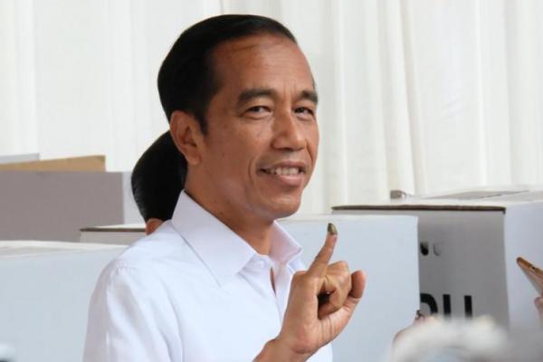 Berdasarkan hasil real count yang dimuat di sistem Informasi Penghitungan Suara KPU, pasangan capres-cawapres nomor urut 01 Jokowi-Ma`ruf Amin masih unggul sementara dari Prabowo-Sandiaga.