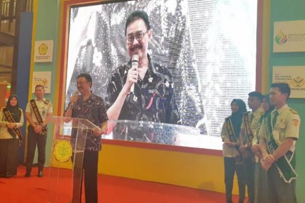 Dengan menyelenggarakan The 1st Millennial Indonesian Agropreneurs (MIA) Expo Kementan memfasilitasi dan mendukung para agropreneur muda untuk bergerak di berbagai bidang pertanian, dari hulu hingga ke hilir 
