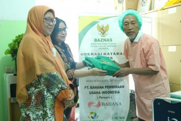 Badan Amil Zakat Nasional (Baznas) memberikan pelayanan kesehatan kepada para mustahik berupa operasi katarak gratis yang diikuti sebanyak 46 penerima manfaat.