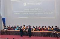 President University Kukuhkan Guru Besar Pertama