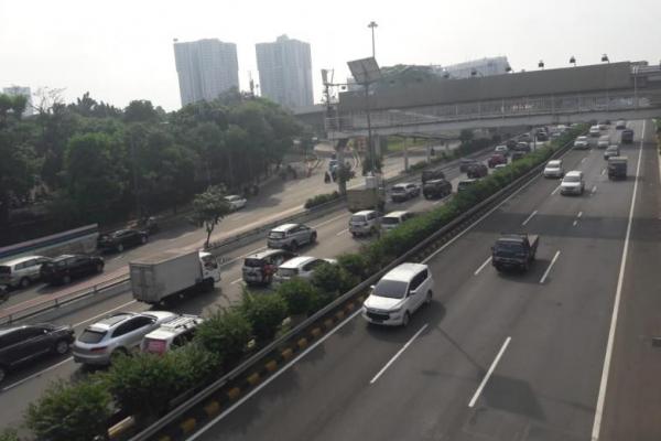 Puluhan ribu pengendara terpaksa putar balik akibat tak memiliki SIKM ke Jakarta.