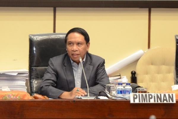 Ketua Komisi II DPR RI Zainudin Amali menanggapi wacana pemindahan ibu kota Indonesia dari Jakarta ke luar Pulau Jawa. Ia menyadari pemindahan ibu kota tidak bisa dilakukan secara instan.