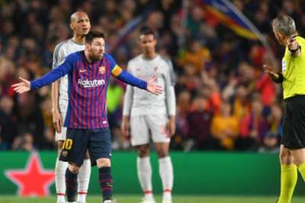 Messi marah karena pemain muda asal Prancis itu kerap kali kehilangan kepemilikan bola, dan gagal memanfaatkan sejumlah peluang di depan gawang.