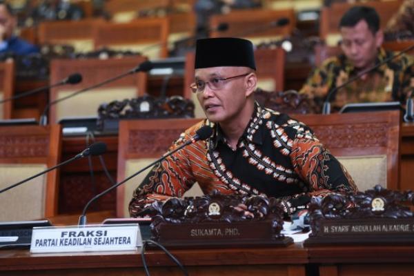 Kalangan dewan mendukung rencana pemerintah yang akan menerapkan Pemberlakuan Pembatasan Kegiatan Masyarakat atau PPKM Mikro darurat yang disebut-sebut akan berlaku untuk seluruh wilayah Jawa dan Bali.
