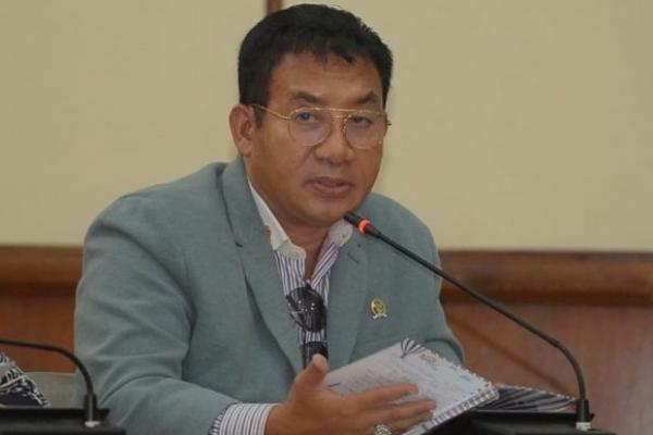 Anggota Komisi IX DPR RI Imam Suroso mengapresiasi Disnakertrans Kota Banjarmasin, Kalimatan Selatan, yang sudah proaktif untuk membuka posko pengaduan bagi karyawan yang ingin menyampaikan keluhan belum mendapatkan THR dari perusahaannya.