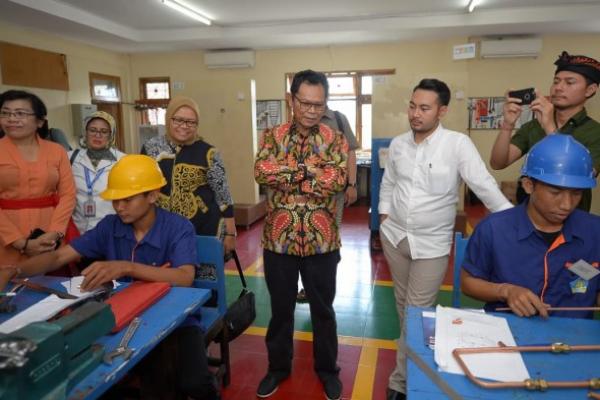 Tim Kunjungan Kerja Reses Komisi IX DPR RI mengapresiasi Balai Latihan Kerja (BLK) Bali, karena memiliki program yang berjalan dengan baik.