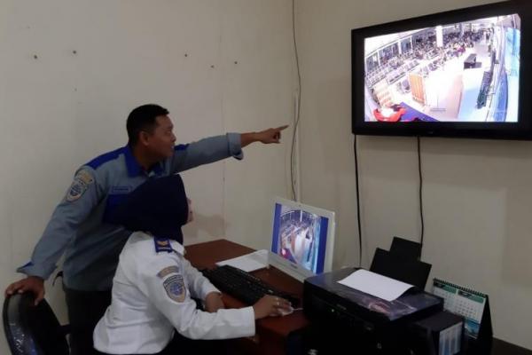 Pengecekan CCTV ini bertujuan untuk memperlancar kinerja Posko Angkutan Lebaran.