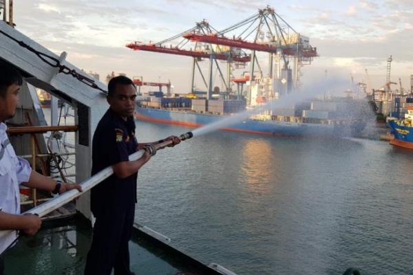 Pemeriksaan uji petik yang dilakukan, jelas Amiruddin, meliputi pemeriksaan alat-alat keselamatan kapal.