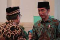 Presiden Jokowi Berzakat Melalui Baznas