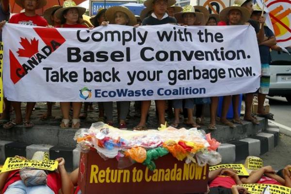 Sampah diperkirakan akan kembali di Kanada pada akhir musim panas.