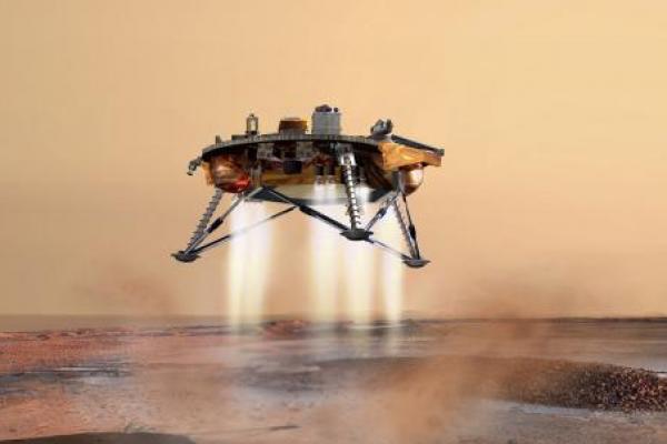 Pada 25 Mei 2008, pesawat ruang angkasa Phoenix milik NASA melakukan pendaratan yang mulus di Mars, menyelesaikan perjalanan sembilan bulan, 422 juta mil, mendarat di wilayah kutub yang dingin di planet itu tempat para ilmuwan berharap menemukan air.