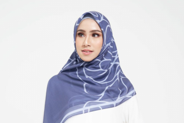Tak sekadar bisnis, brand hijab lokal Dama memiliki kampanye sosial yang menjadikan karakternya berbeda.  