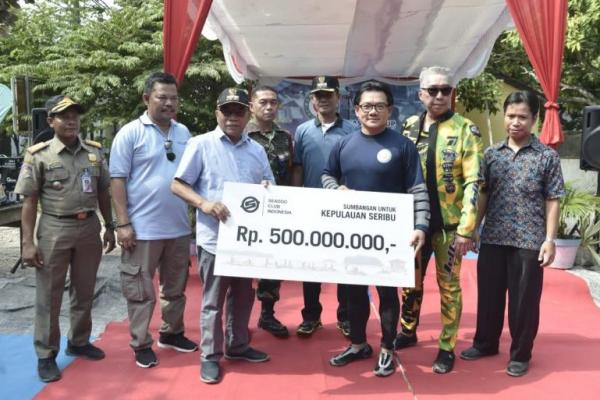 Organisasi jetski Indonesia, SCI memberikan bantuan sebesar 500 juta rupiah untuk pembangunan Rumah Taman Baca di Kepulauan Seribu.