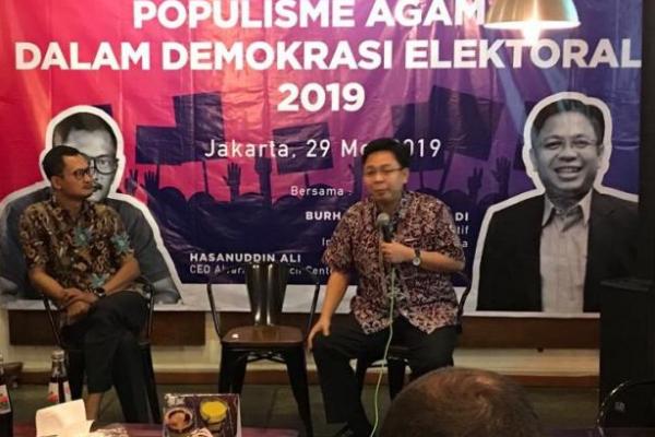 Direktur Eksekutif Indikator Politik Indonesia, Burhanuddin Muhtadi mengatakan, Nahdlatul Ulama menjadi penentu kemenangan pasangan calon presiden 01, Joko Widodo-KH Makruf Amin dalam Pemilu 2019.