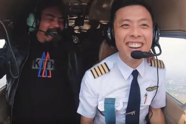 Video Master Limbad akhirnya bersuara saat menaiki pesawat bersama pilot Vincent menjadi viral. Dan ini berujung pahit untuk sang pilot.