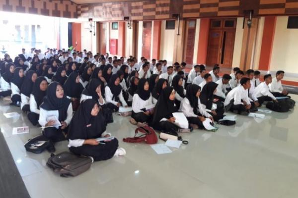 Balai Latihan Kerja (BLK) Lotim gelar Seleksi Tahap II jurusan Perhotelan BLK Lombok Timur menggelar Seleksi untuk angkatan II yang dilaksanakan di Aula BLK Lotim, NTB
