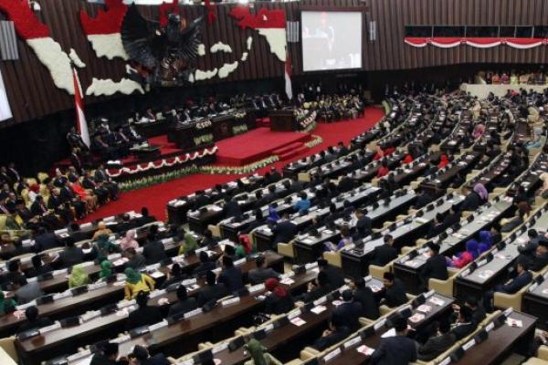 Sebanyak 575 Anggota DPR RI periode 2019-2025 yang berhasil lolos ke Parlemen resmi dilantik, di GedungDPR, Jakarta, Selasa (1/9).