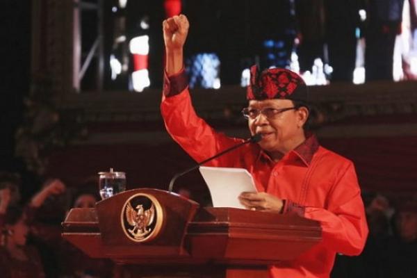 Gubernur Bali Wayan Koster tengah menyiapkan Peraturan Gubernur (Pergub) tentang Peringatan Bulan Bung Karno di Provinsi Bali.