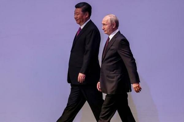 Rusia dan China, di antara negara-negara lain, mendukung Presiden Venezuela Nicolas Maduro dan pemerintahannya yang terpilih secara demokratis.