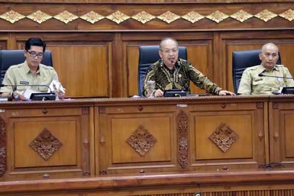 Gubernur Bali, Wayan Koster mengundang para praktisi, akademisi hingga media untuk ikut serta dalam konsultasi uji publik Peraturan Gubernur tentang Energi Bersih.
