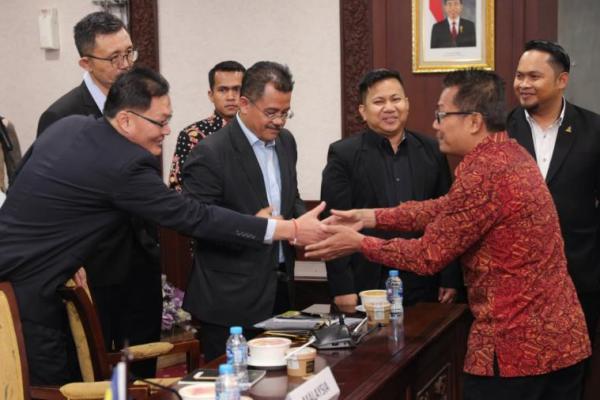 Direktur Jenderal Pembangunan Daerah Tertinggal Kemendes PDTT Samsul Widodo mengatakan bahwa Pemerintah Indonesia sangat mendukung berkembangnya bisnis start-up di Indonesia