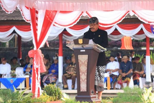 Wakil Gubernur Bali Tjokorda Oka Artha Ardana Sukawati berharap, seluruh elemen masyarakat Karangasem turut menggelorakan semangat menyama braya menuju slogan spirit of Bali.