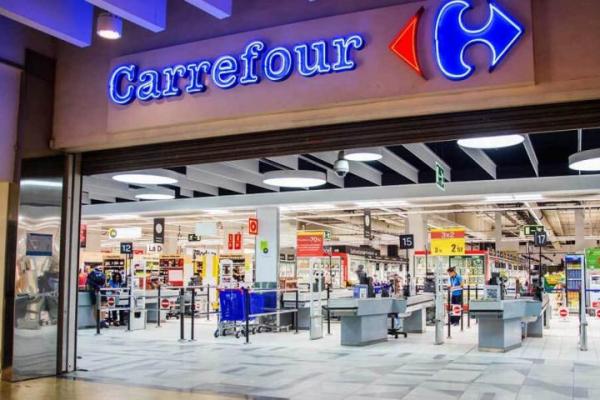 Carrefour setuju menjual 80 persen sahamnya di China, kepada peritel ternama China, Suning, pada Minggu (23/6) kemarin.