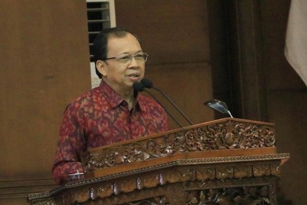 Gubernur Bali Wayan Koster menyambut baik serta mengapresiasi inisiatif Dewan menyusun Rancangan Peraturan Daerah (Ranperda) Provinsi Bali tentang Penyelenggaraan Ketenagakerjaan.