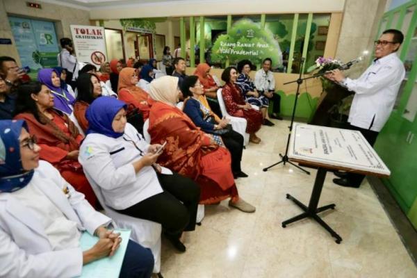 Berdasarkan catatan Yayasan Kanker Payudara Indonesia (YKPI) pimpinan Linda Gumelar, perempuan Indonesia paling banyak yang mengidap kanker payudara
