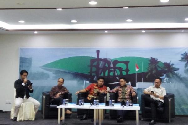 Anggota DPR Fraksi PDI Perjuangan Maruarar Sirait mengatakan bahwa harus diakui pertumbuhan ekonomi Indonesia yang selama ini diinginkan masih belum tercapai. Dimana, angka kemiskinan, pengangguran, dan gini ratio memang berkurang, namun angkanya harus lebih signifikan.