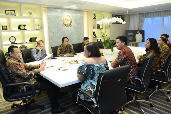Ketua DPR RI Bambang Soesatyo mendukung kreasi anak-anak muda yang tergabung dalam Teater Keliling untuk menyajikan pementasan Drama Musikal `The Great Rahwana`, di Ciputra Artpreneur, Jakarta, pada 21-22 September 2019.