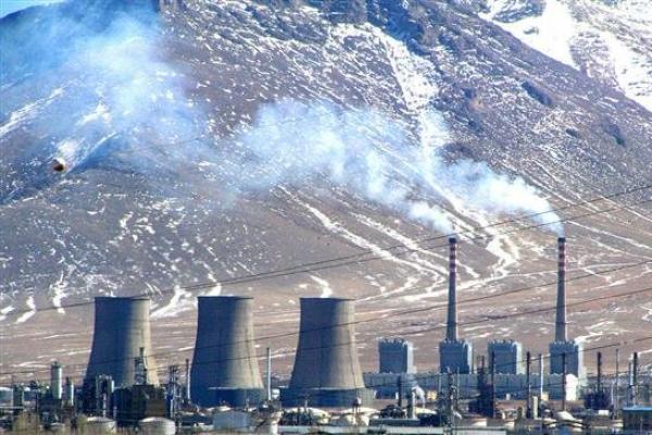 Iran akan menukar minyaknya dengan proyek restorasi di Rey Power Plant, sebuah fasilitas lama di dekat ibukota Teheran yang membutuhkan renovasi.