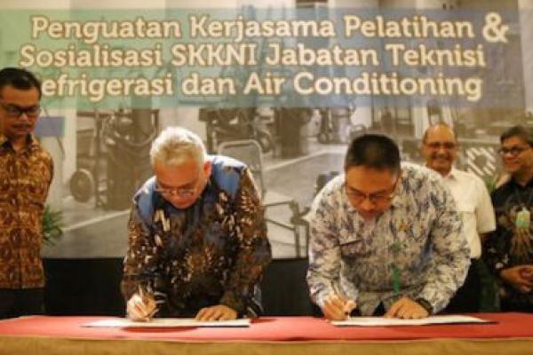 Penguatan kerja sama antara Kemnaker dan KLKH dan diterapkannya SKKNI Nomor 41 Tahun 2019 tentang Penetapan Standar Kompetensi Kerja Nasional Indonesia (SKKNI)