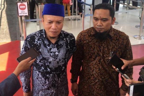 Rian Ernest dari PSI dilaporkan politisi Partai Demokrat Taufiqurrahman ke Polda Metro Jaya. Makain ramaikah?