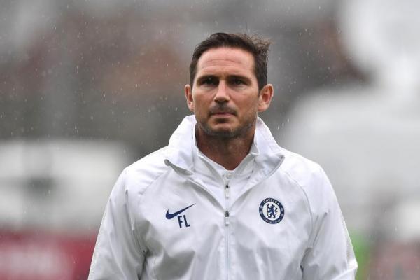Pelatih kepala Chelsea, Frank Lampard mengatakan minatnya untuk mencari striker baru di bursa transfer