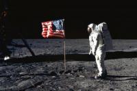 NASA Target Daratkan Dua Astronot ke Bulan 2024
